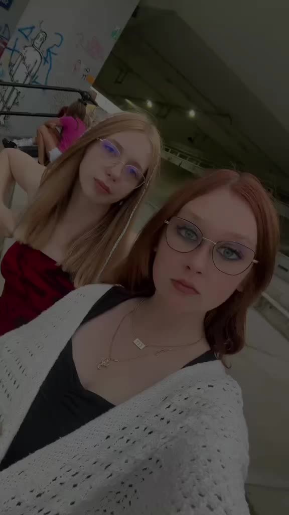 @_Carla_