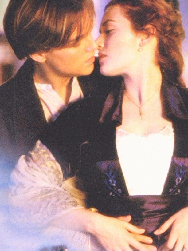@Titanic Scene Vault