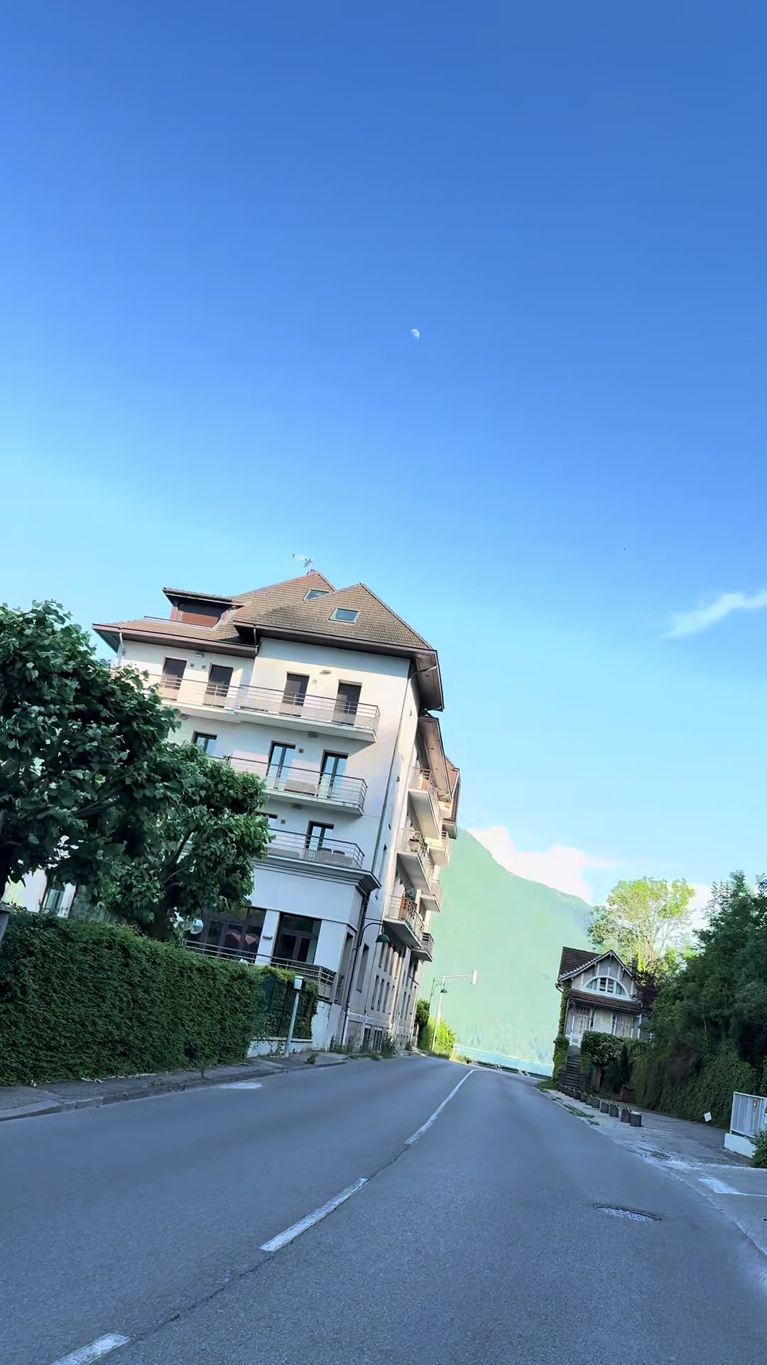 @Anastacia🇨🇭