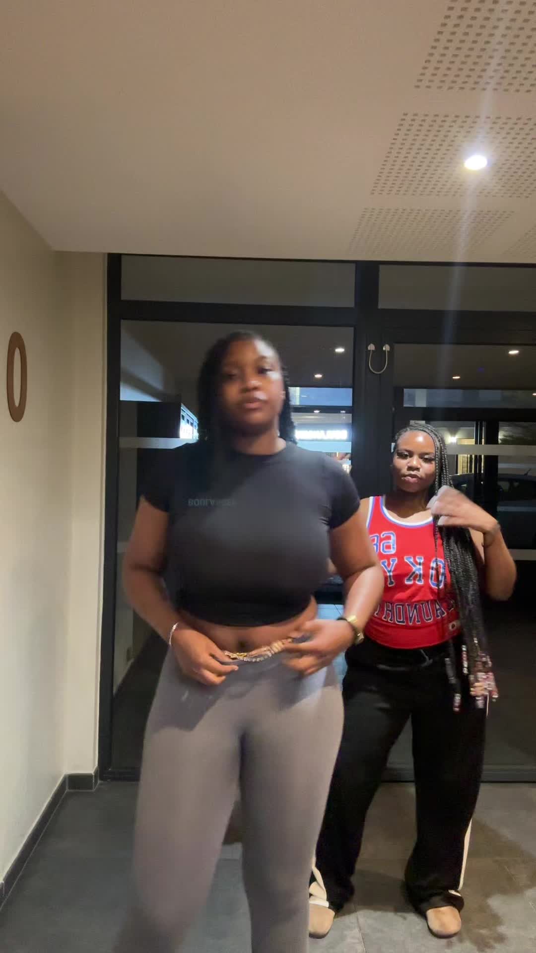@𝐀𝐍𝐆𝐈💙🪽