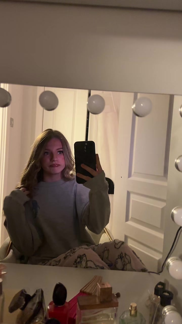 @Publicspam🩵