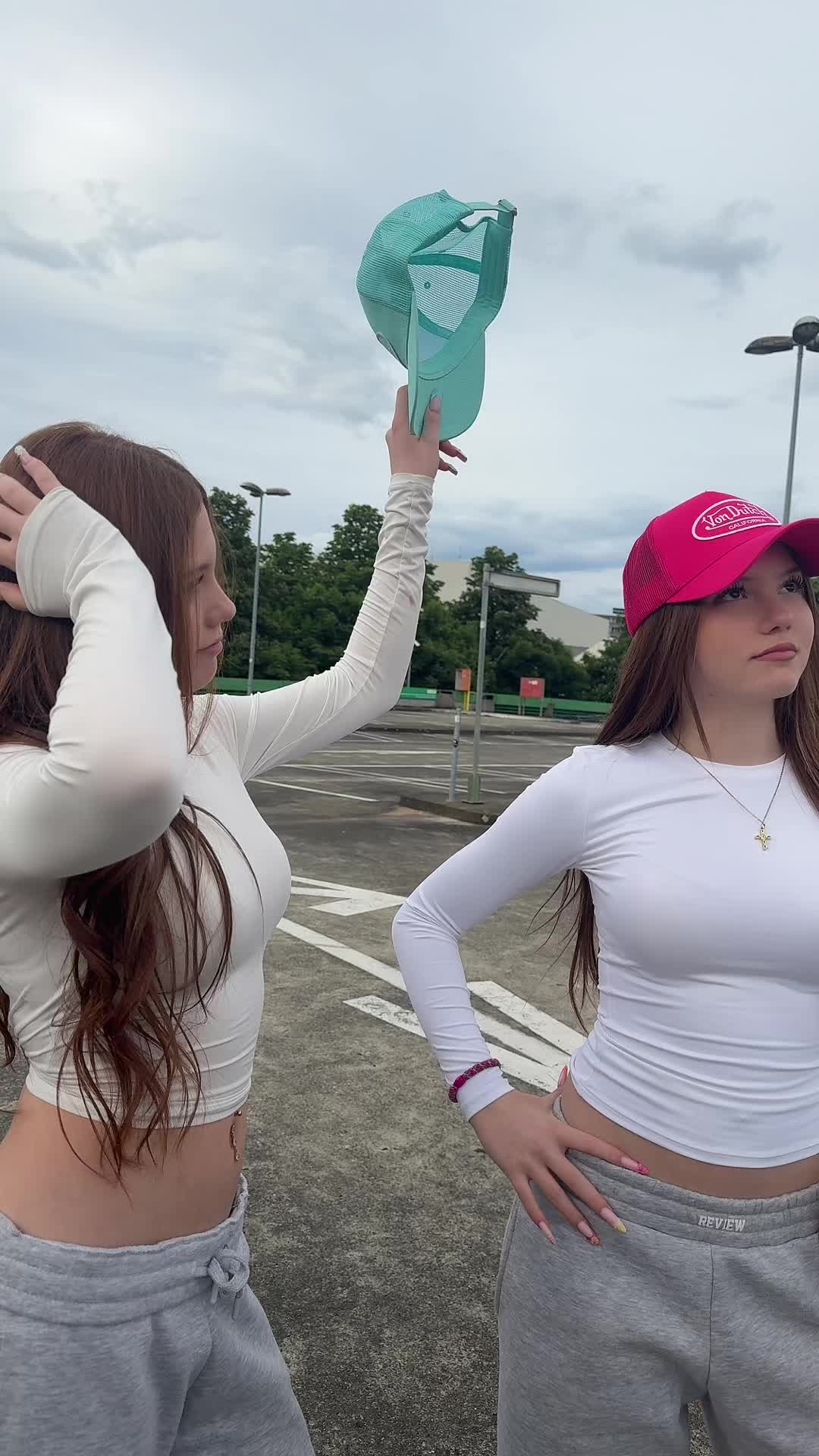 @twinsonice_official