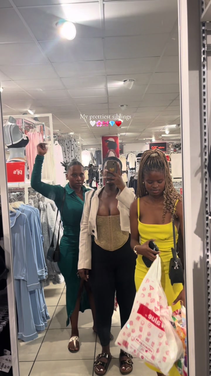 @Ms. lelo ᥫ᭡.