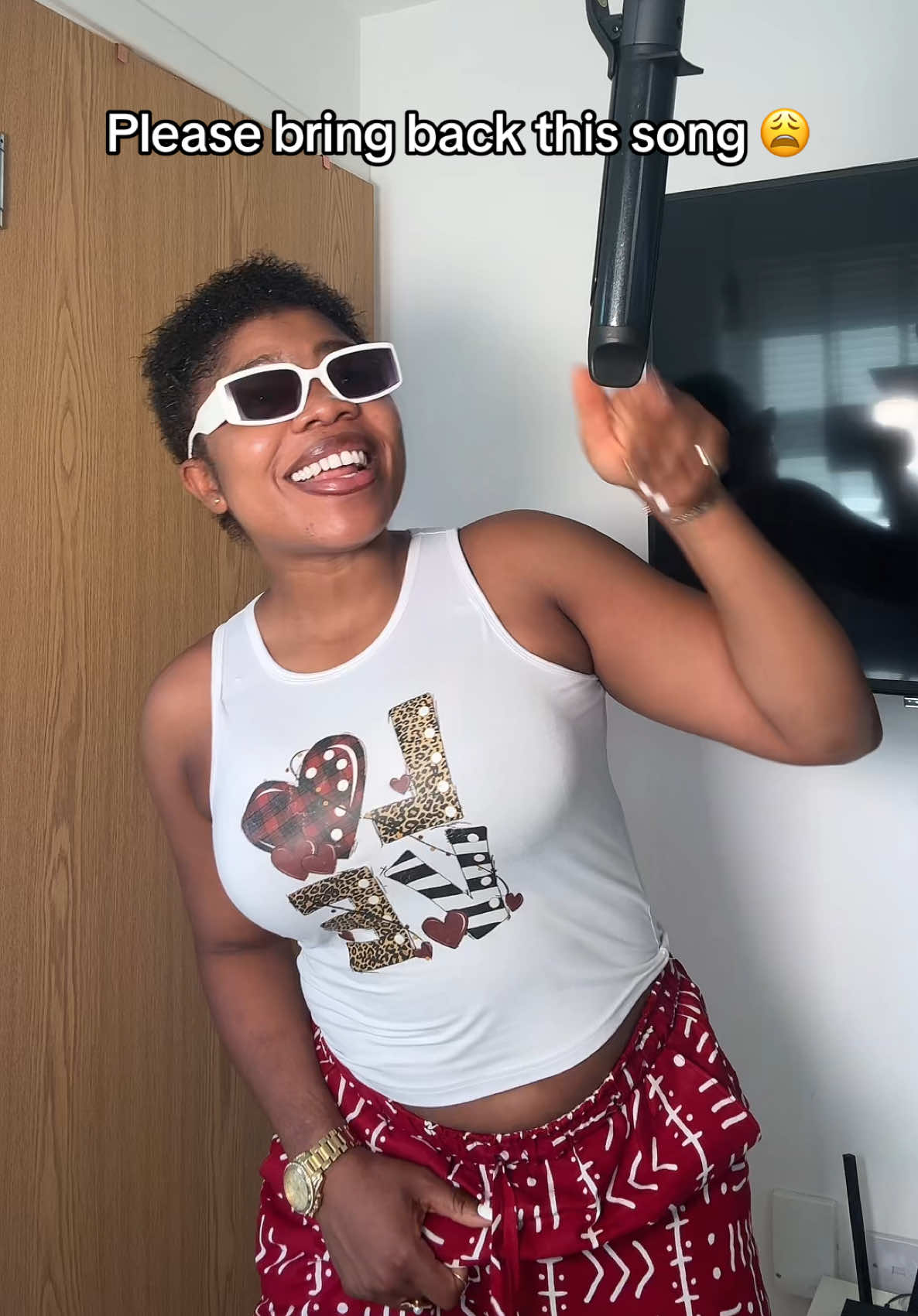 @Vibe Queen🎙️👑