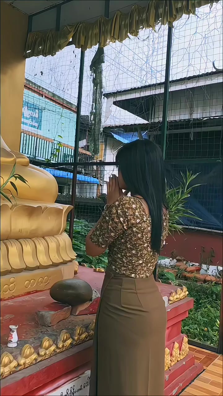 @Hnin Mooh Mooh Khing🖤