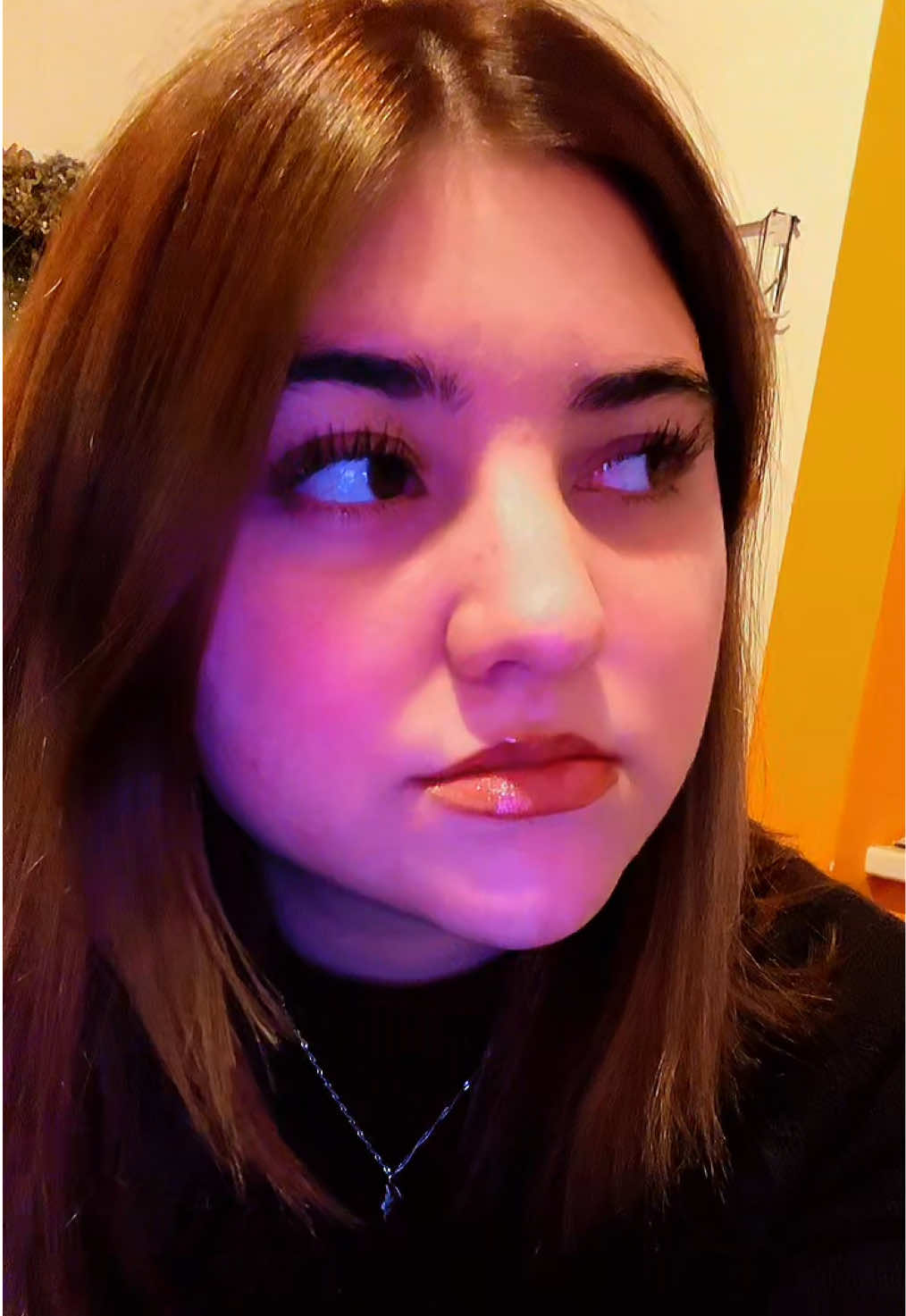 @laura