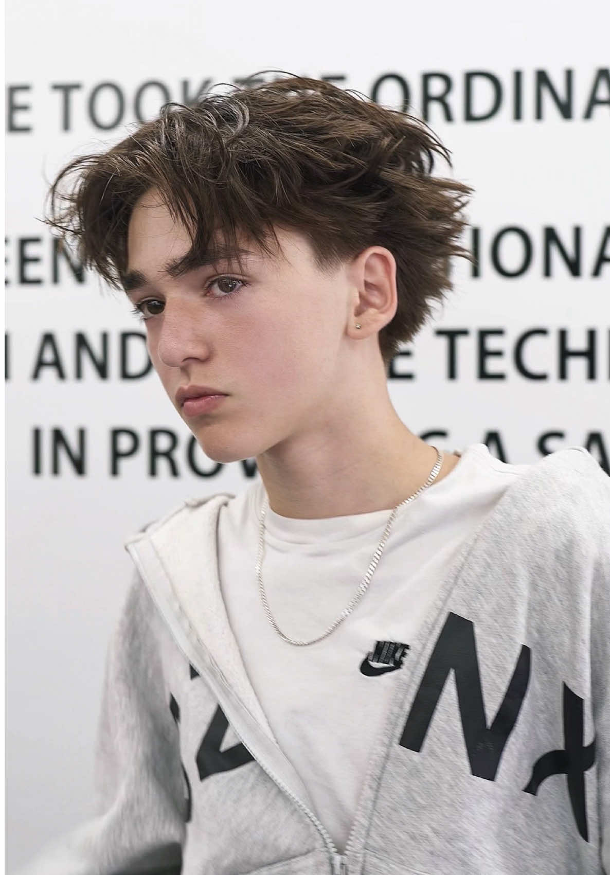 @𝒱𝒱