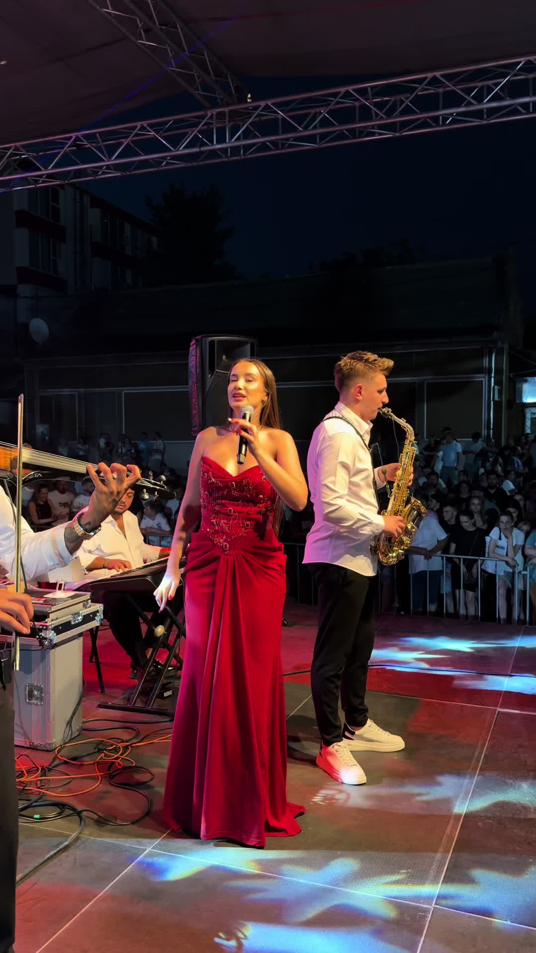 @Alexandra Cotruș