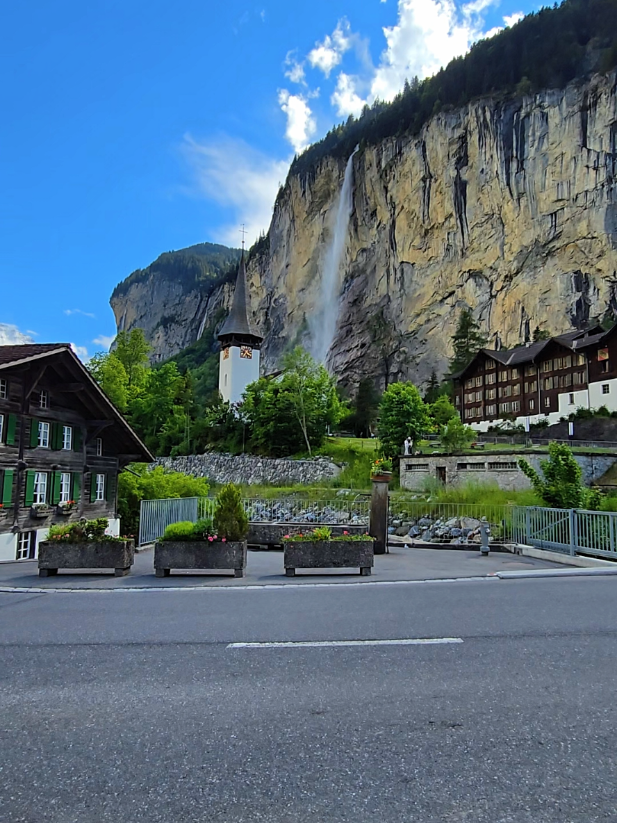 @Momentsfromswitzerland🇨🇭