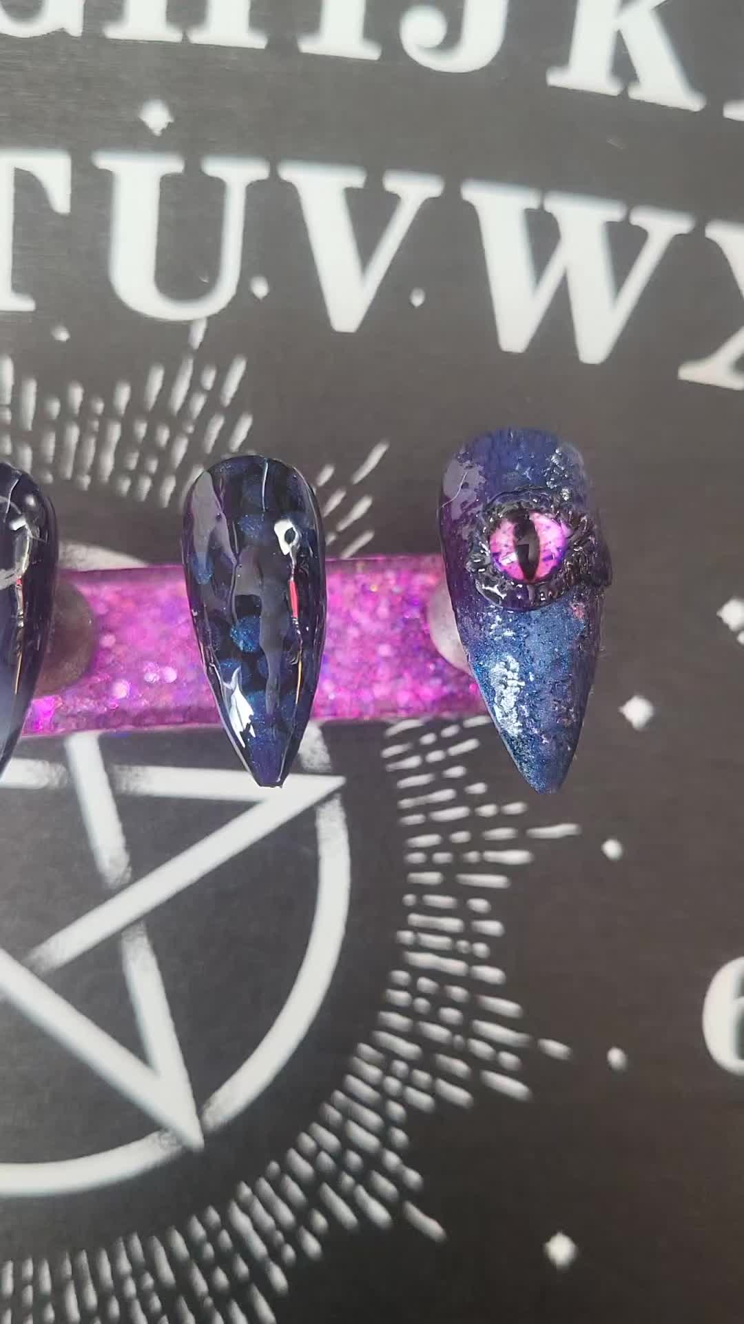 @StewieTheNailGirl