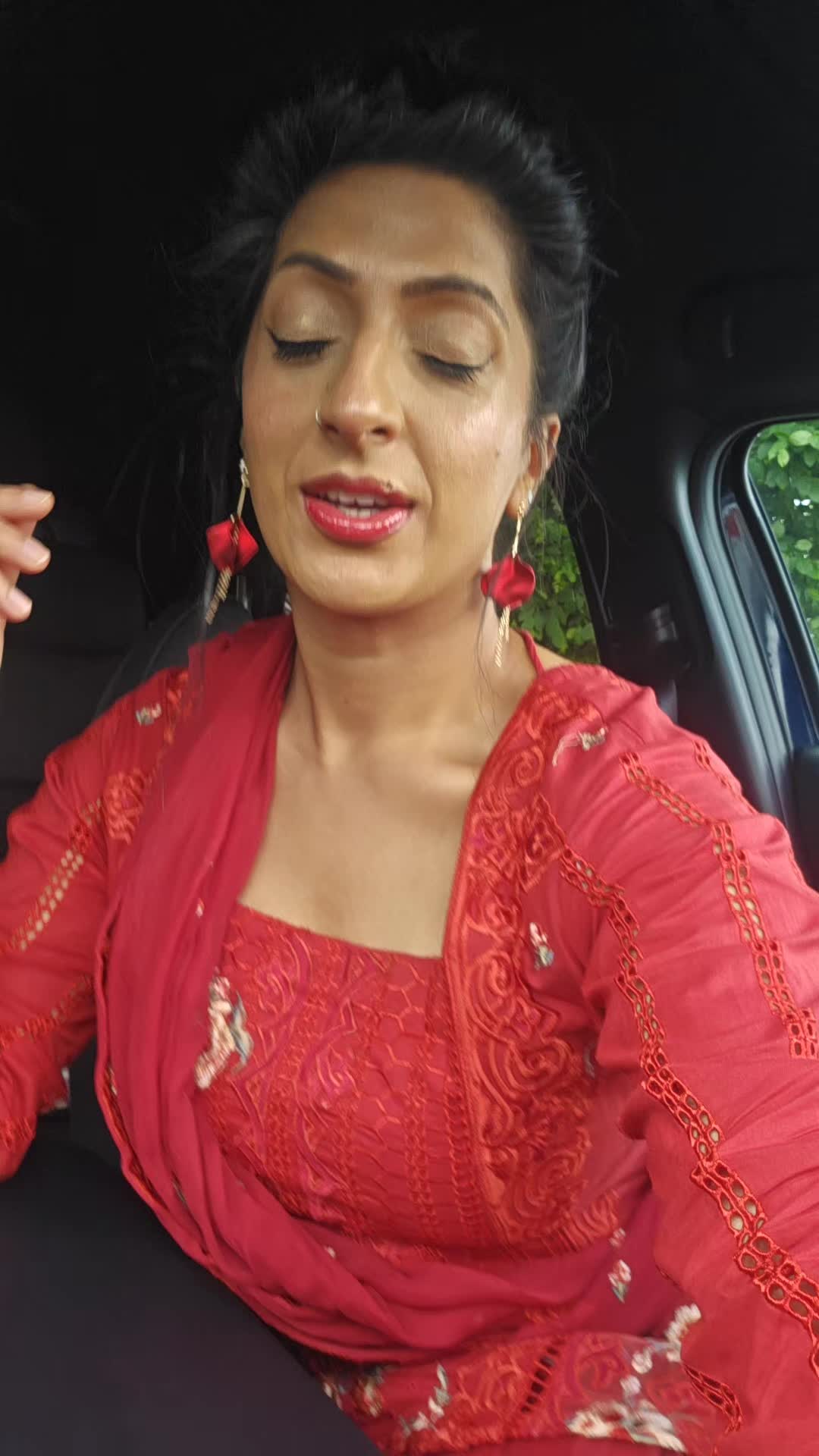 @Punjabi Sherni 😼