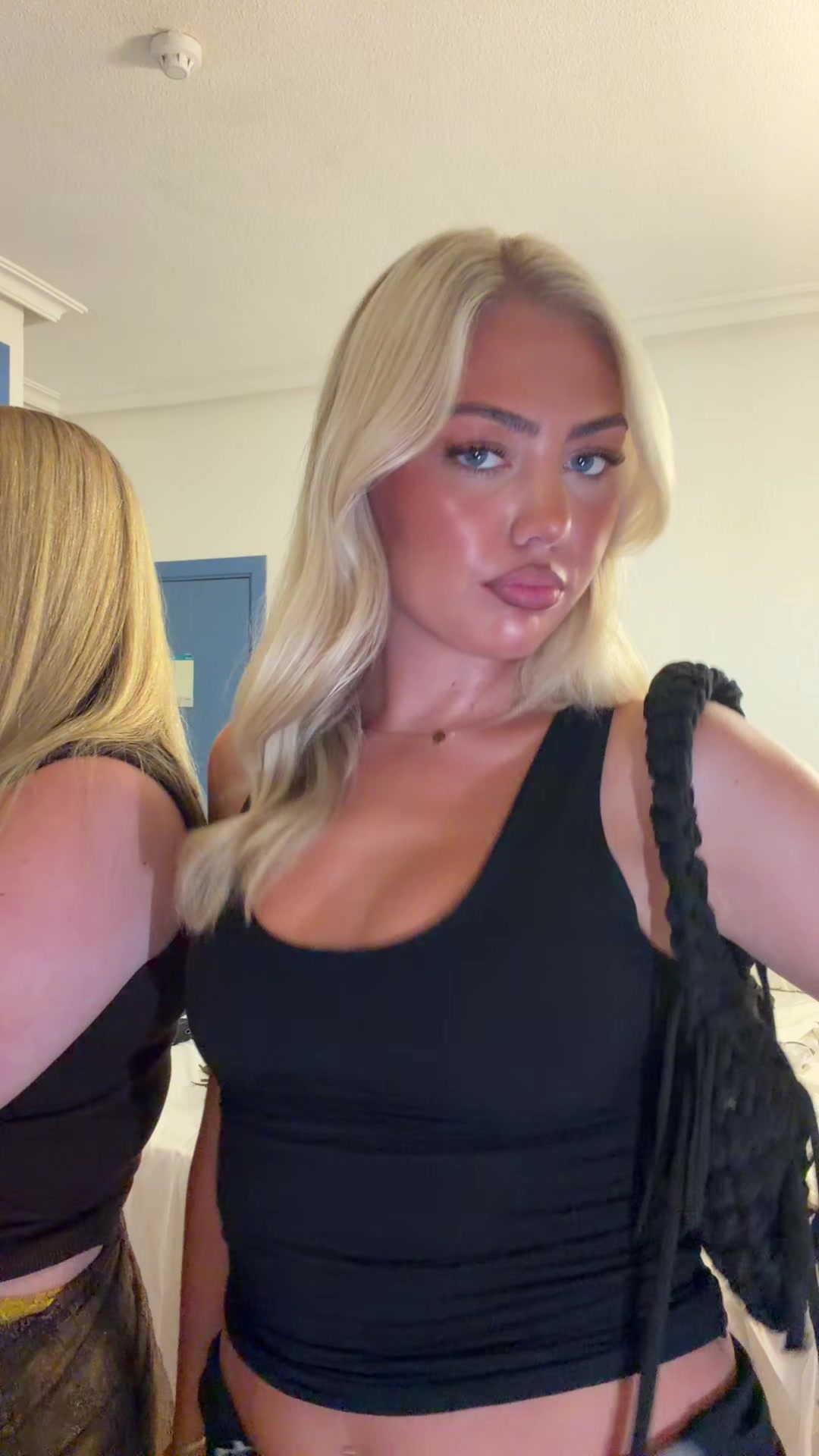 @Liv