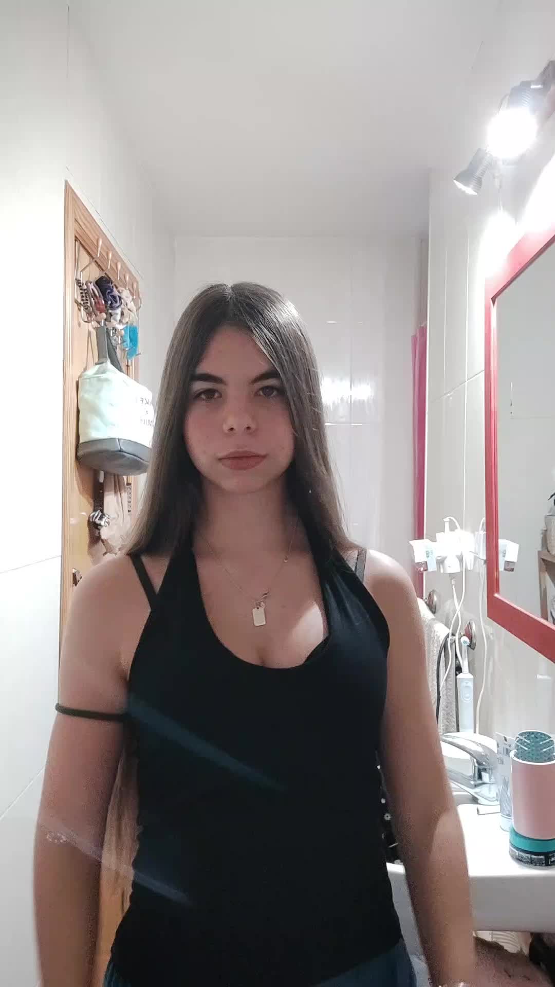 @𝓒𝓪𝓻𝓵𝓪𝓽𝓪