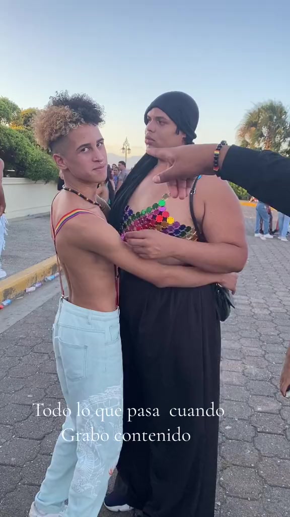 @Aby 🧑🦲