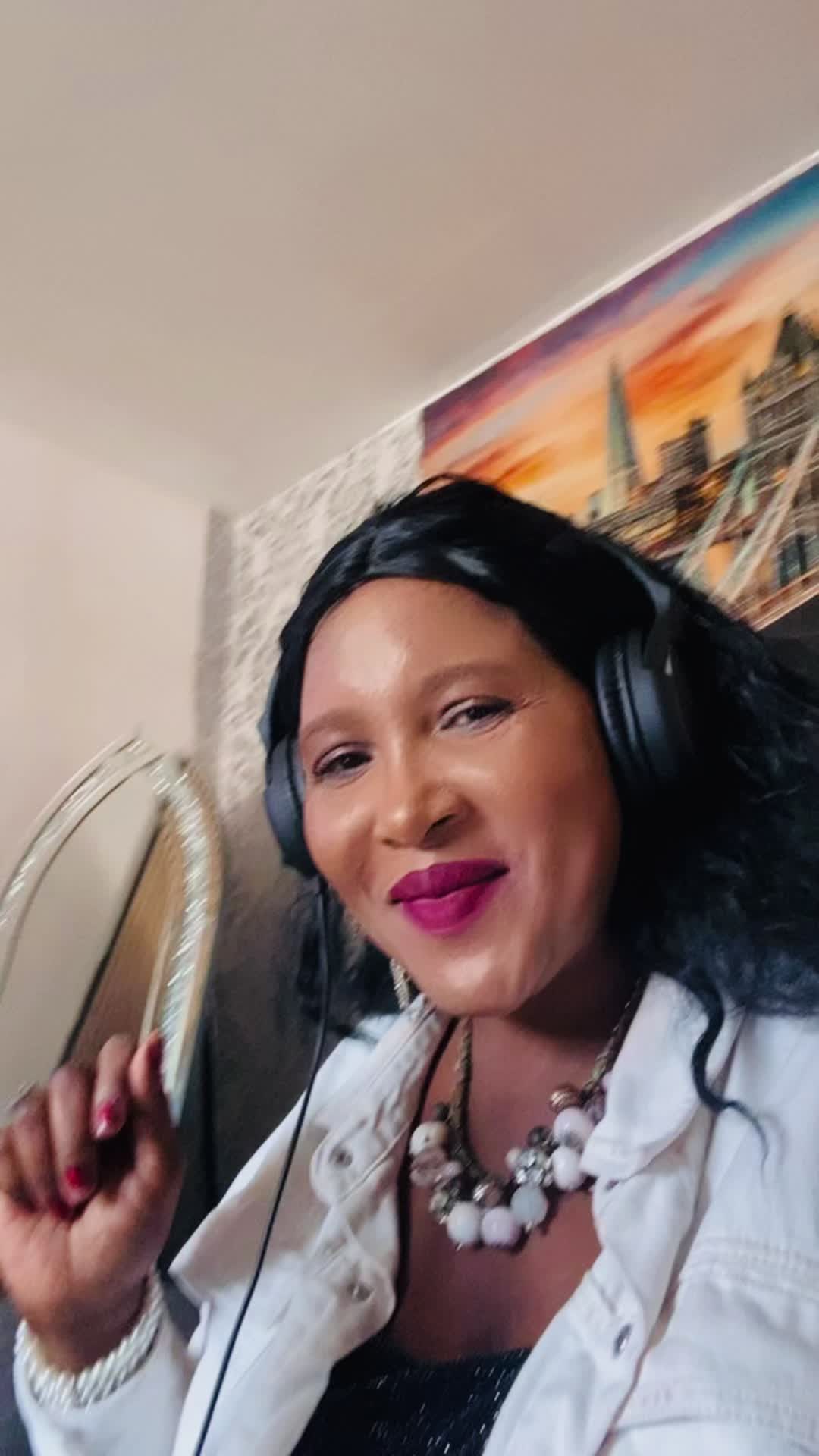 @Kingsandqueens72