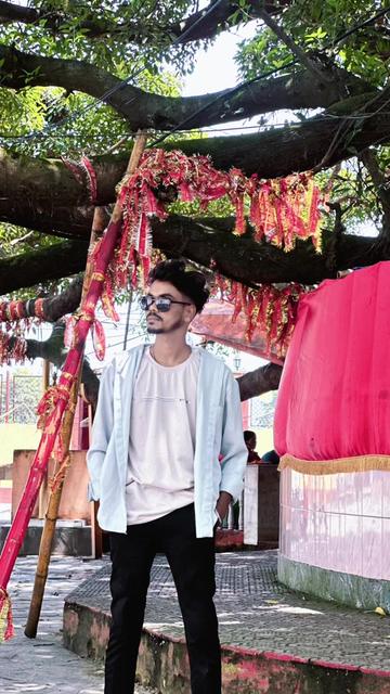 @Lukeshraj💕