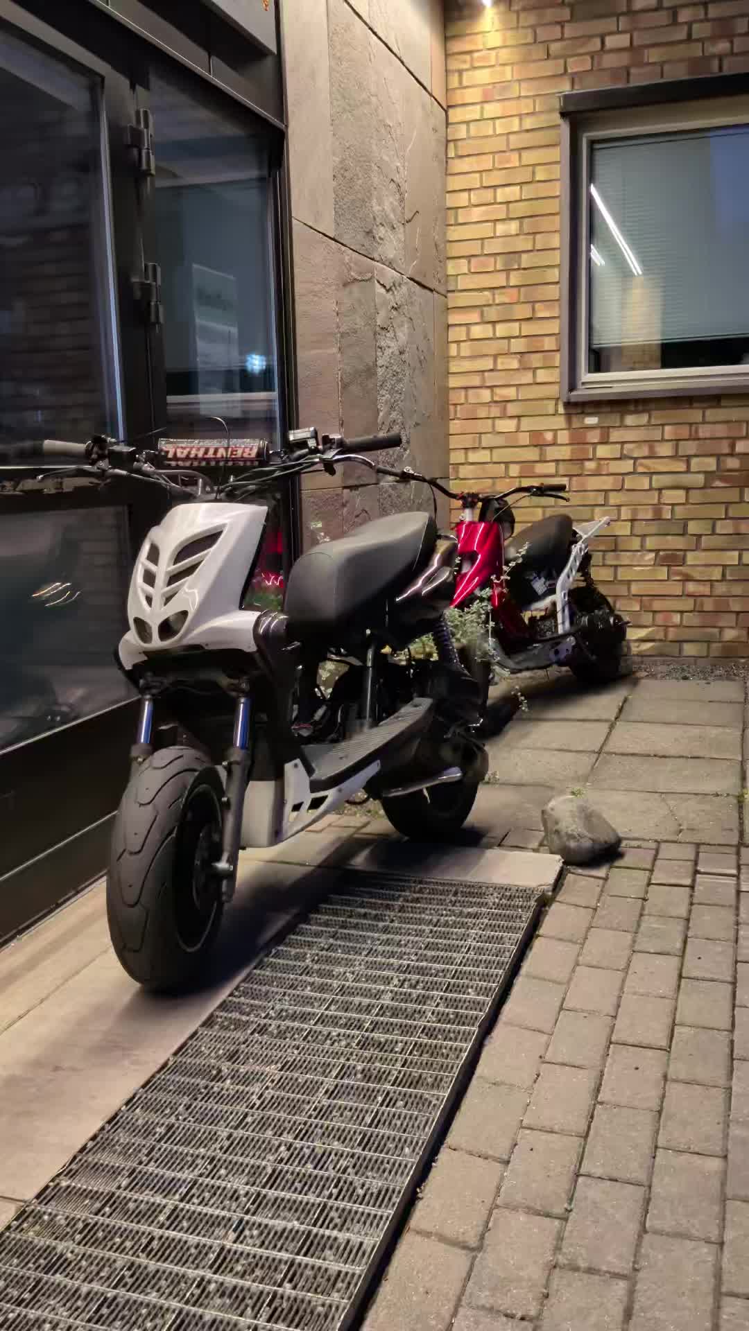 @𝐸𝒹𝒹𝒾𝑒👍
