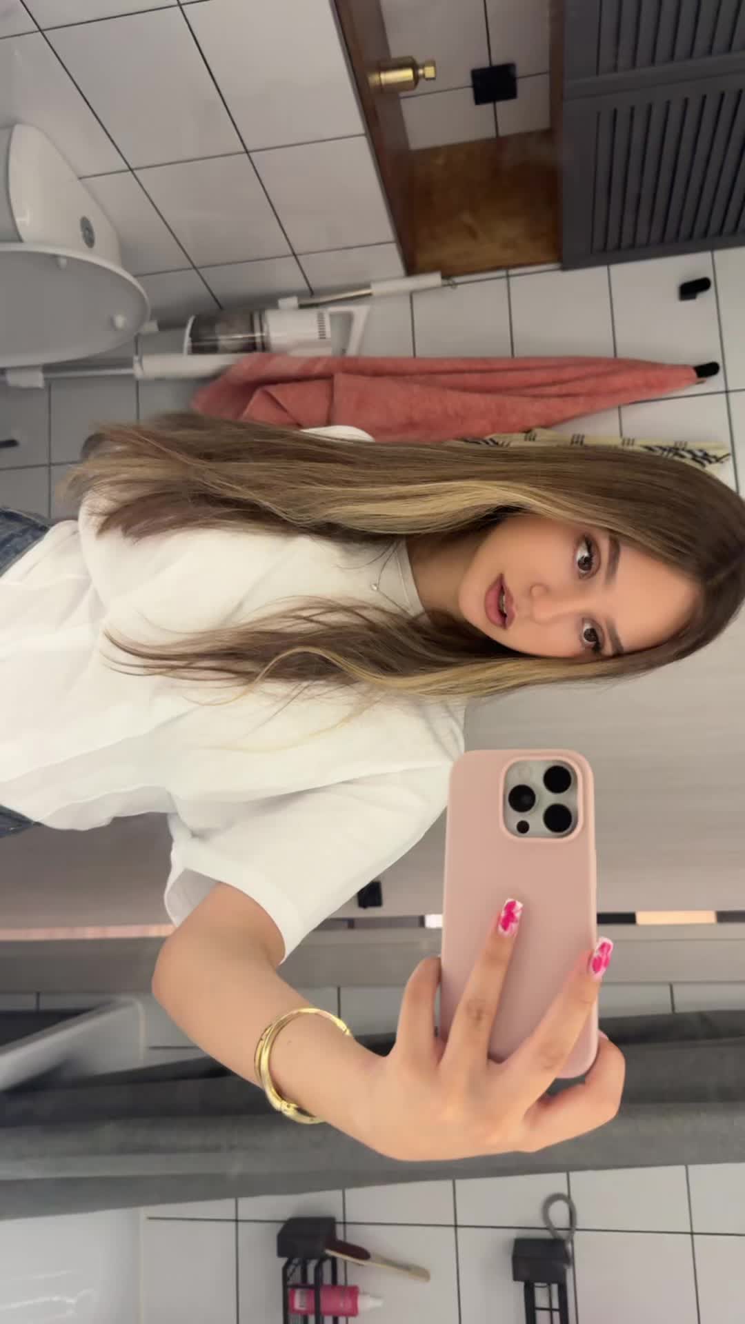 @izabela