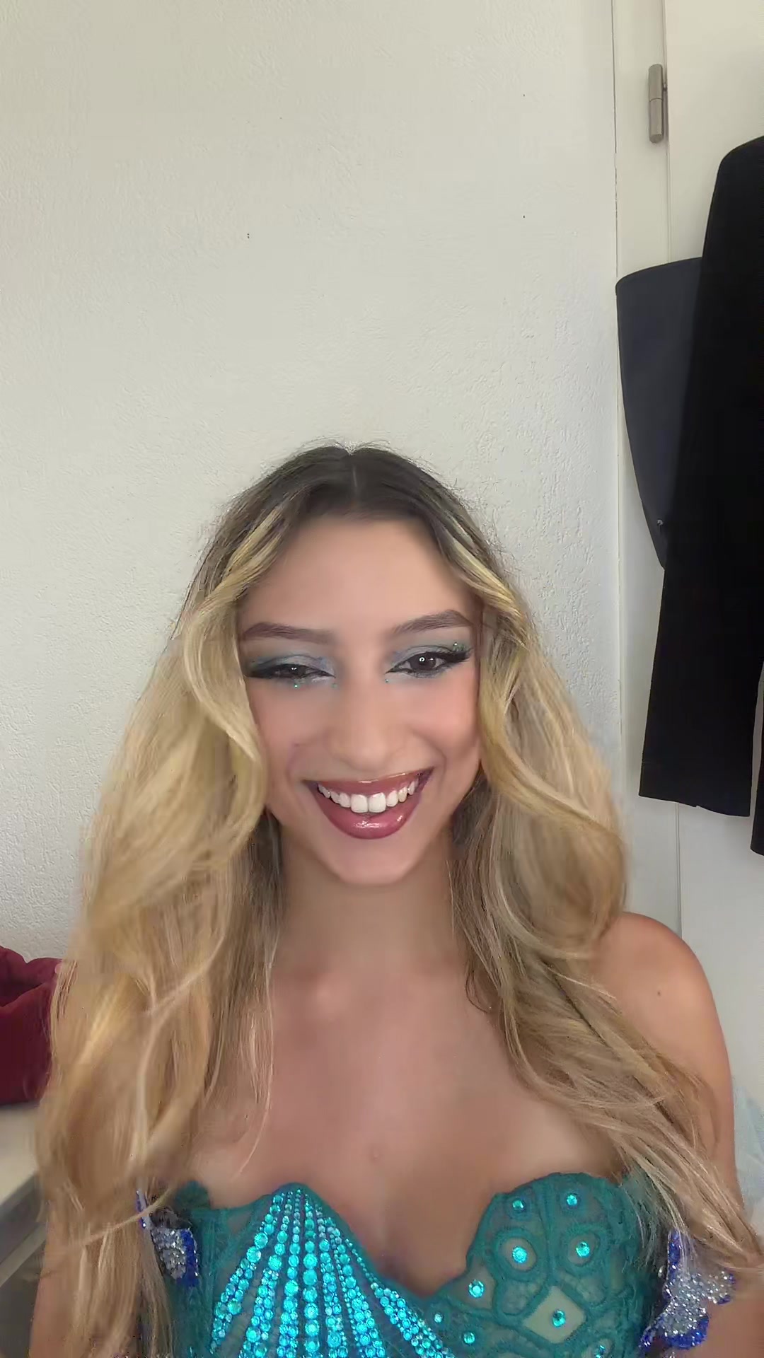 @Lara