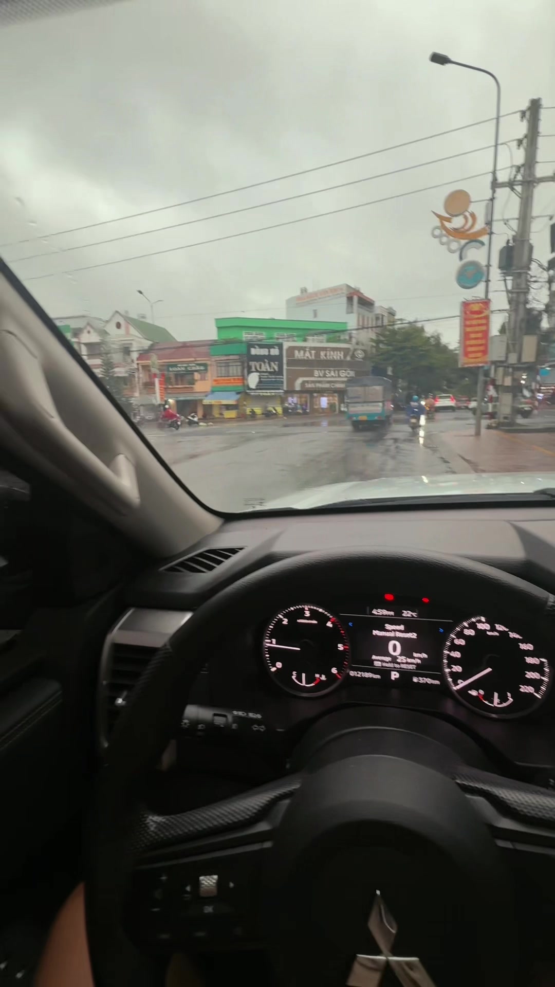 @Nguyễn Ho&agrave;ng Linh