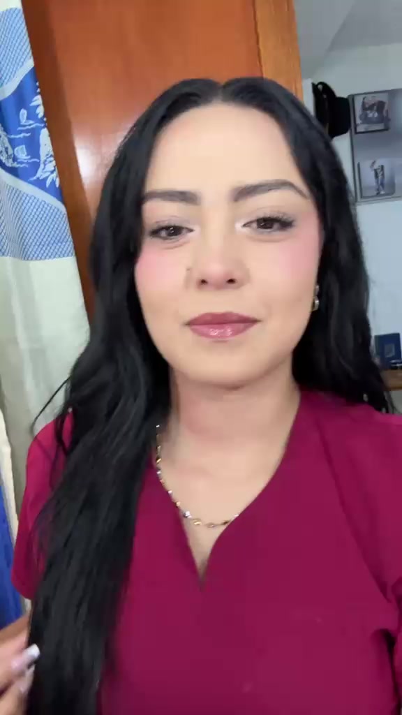 @laura