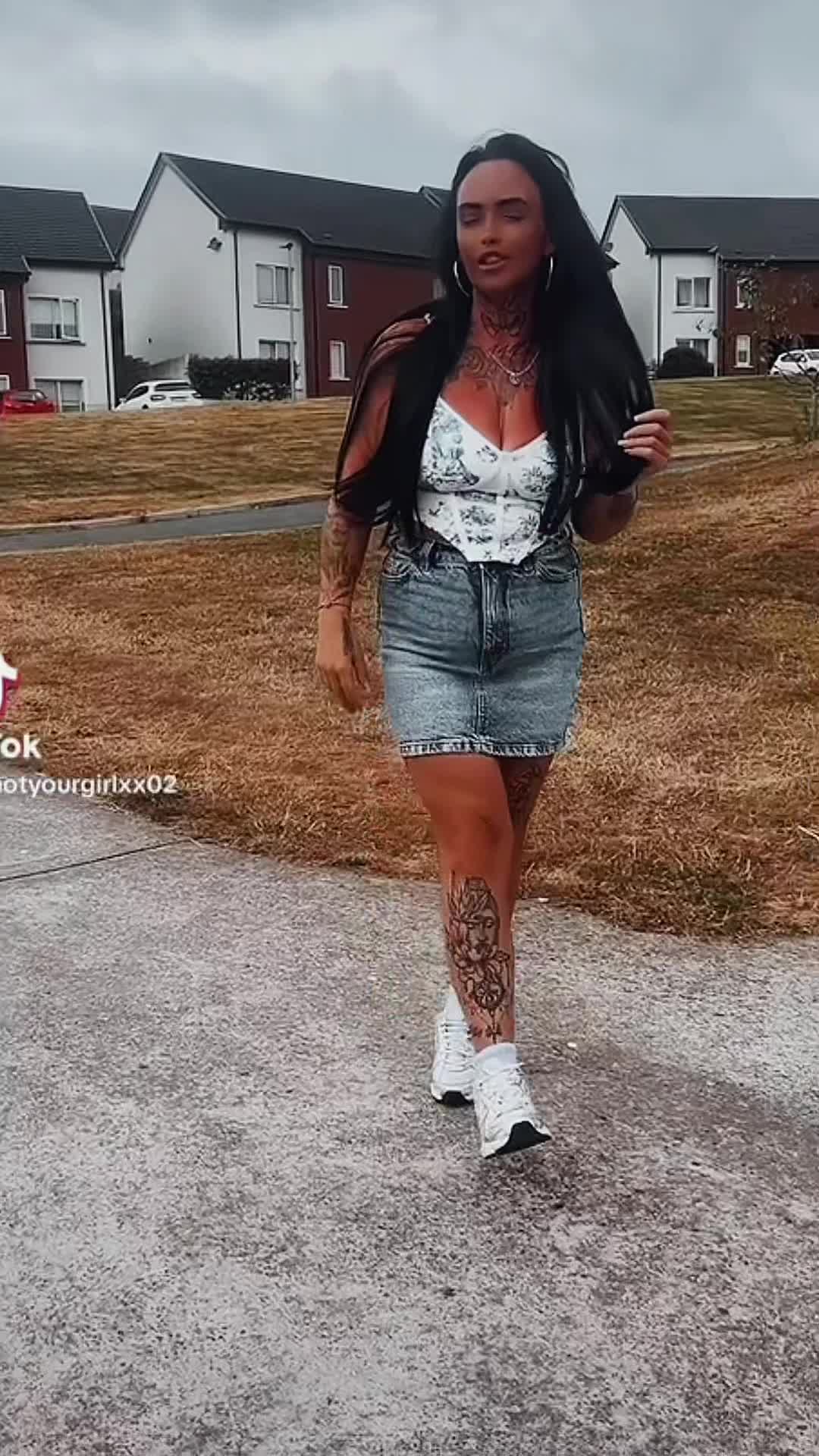 @👑 🦋April OMahony🦋 👑