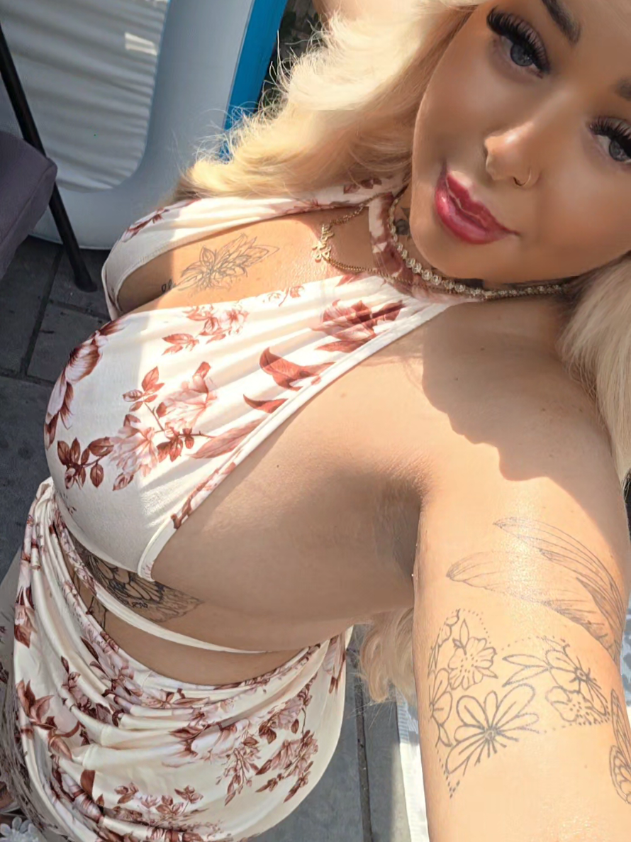 @L Y D I A 🌸🌴