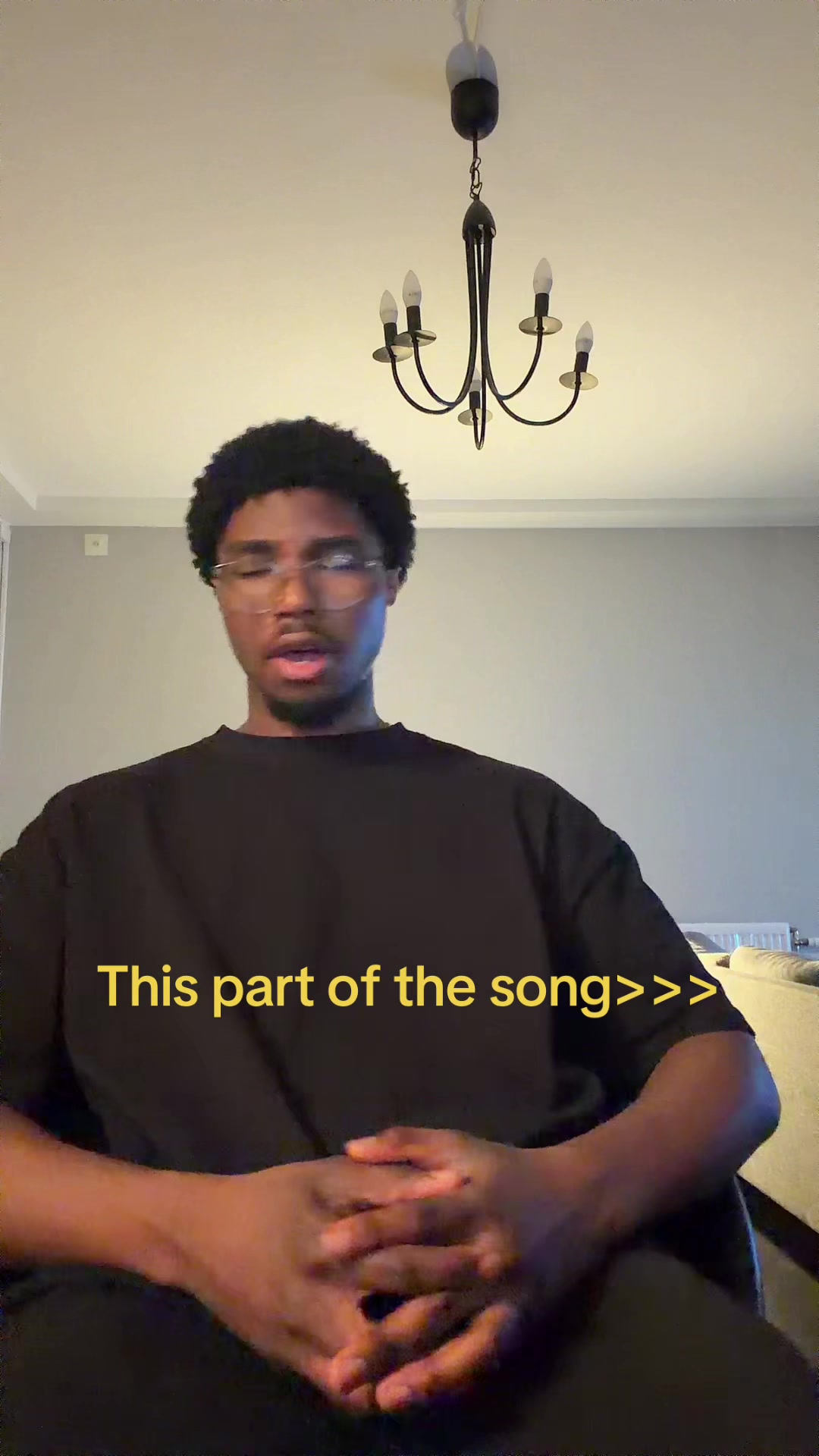 @「🕴🏾」