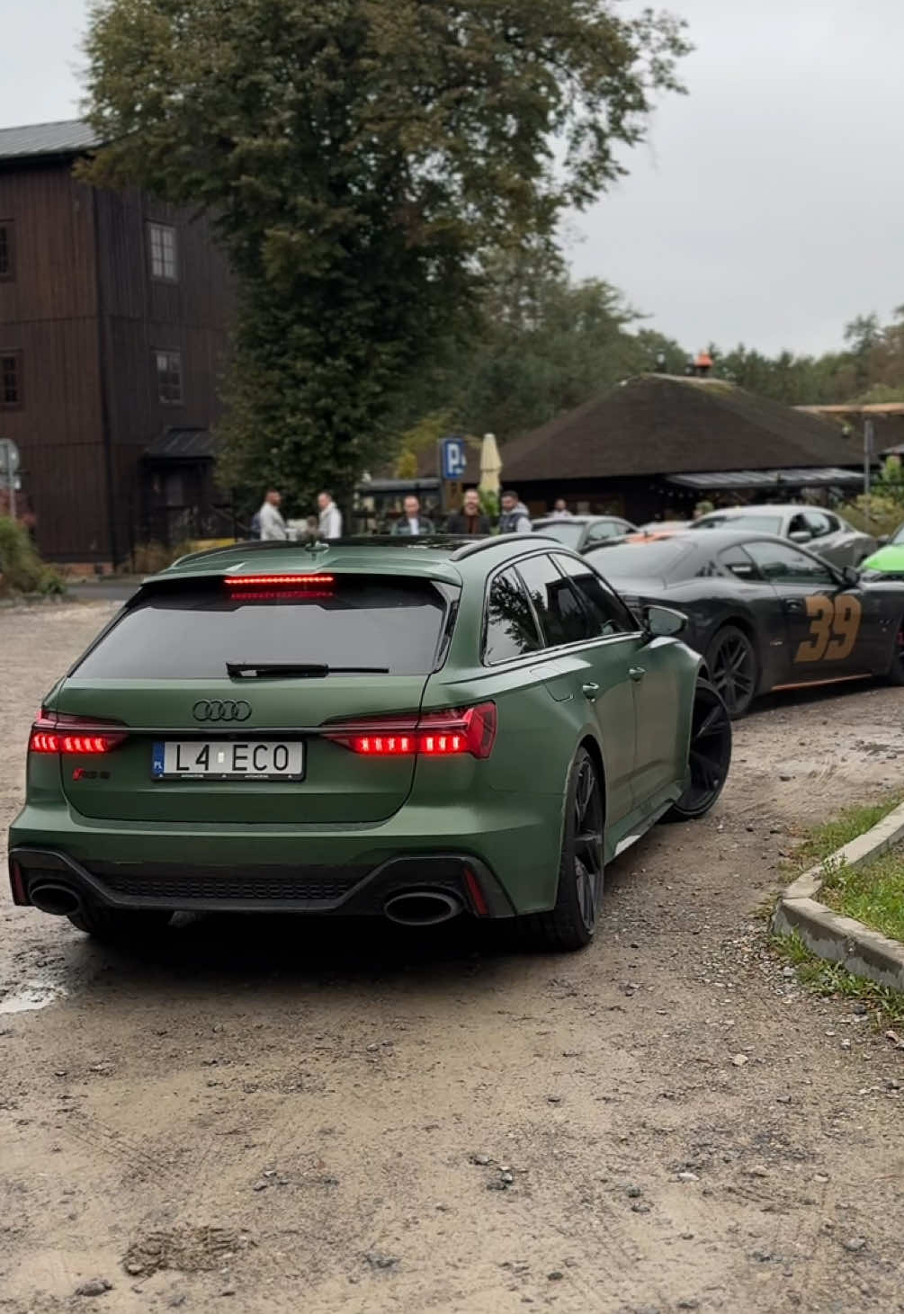 @Unique Cars Poland