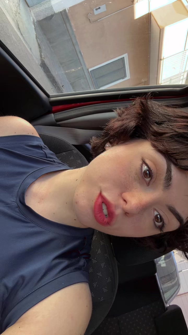 @Rosie_