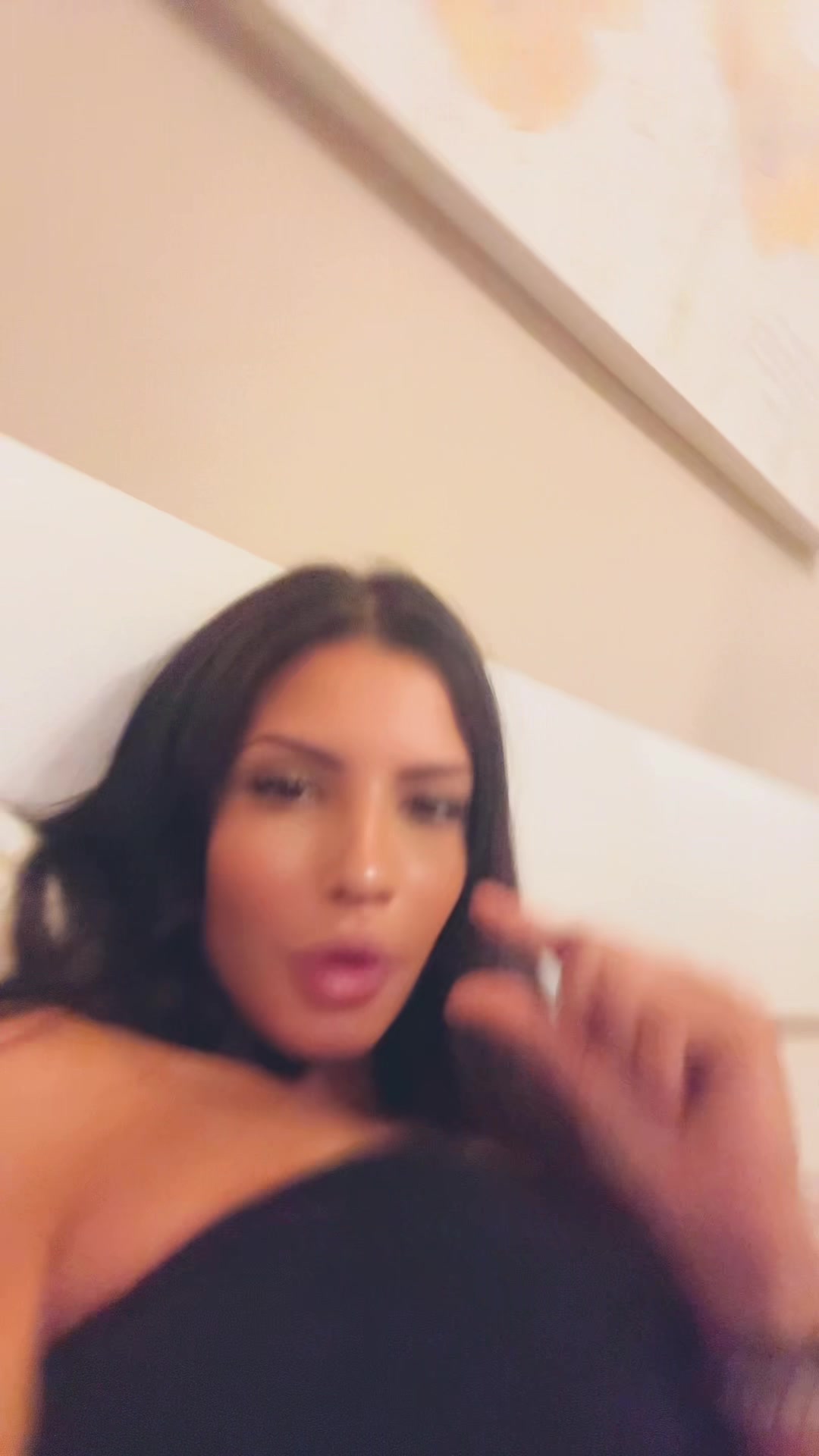 @helenanuzzoo