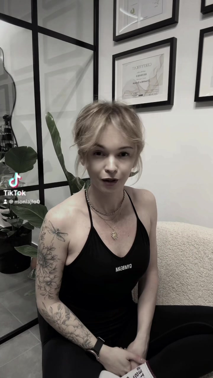 @MoniaJlo