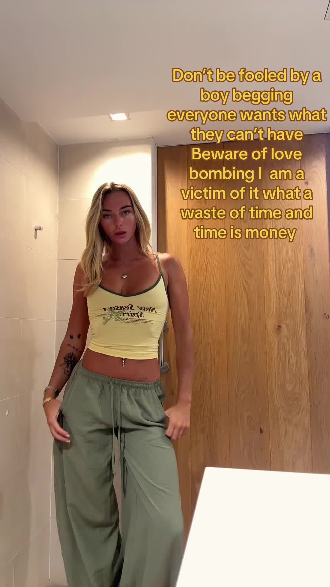 @chloehollyboyle