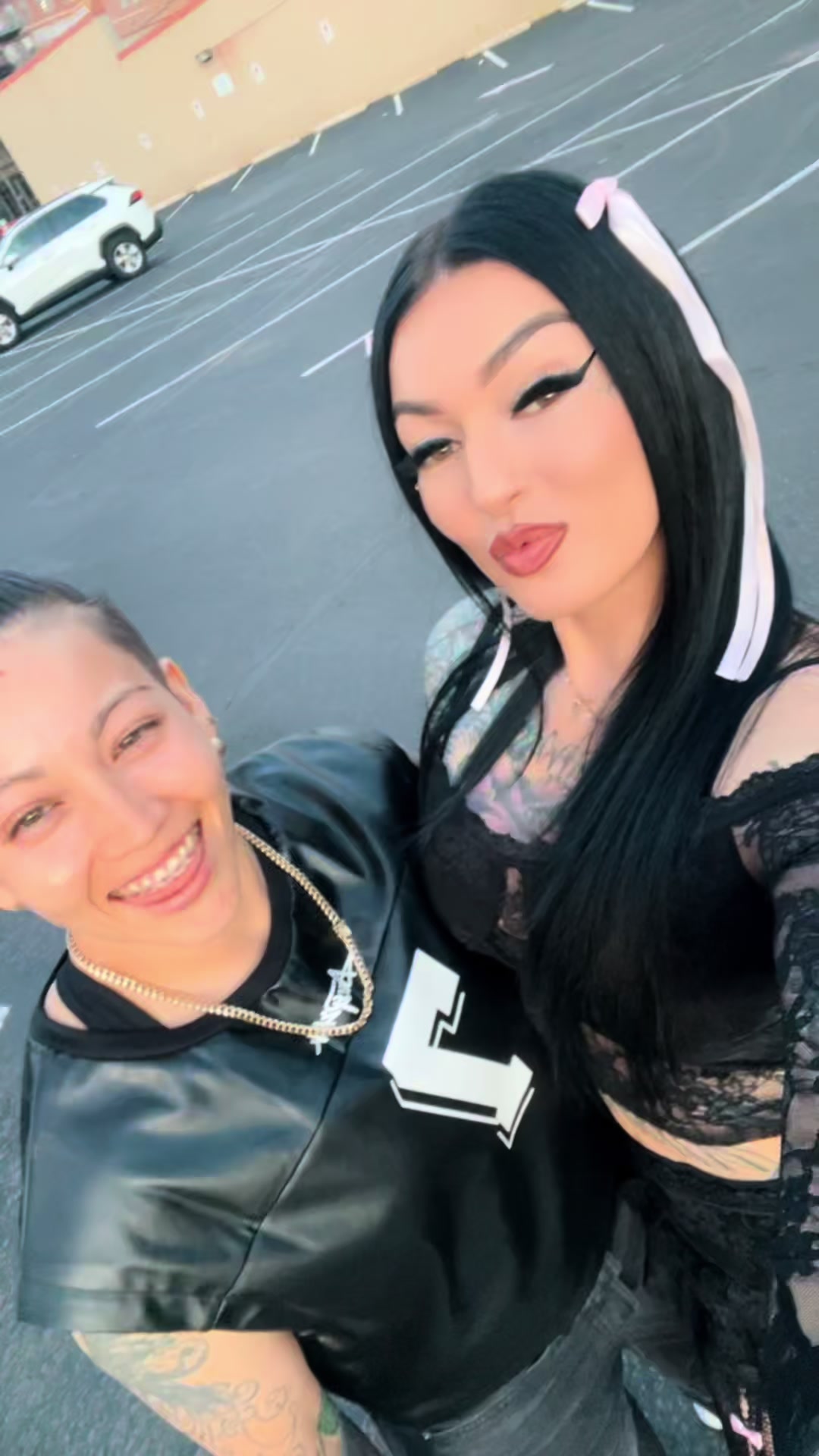 @Lala