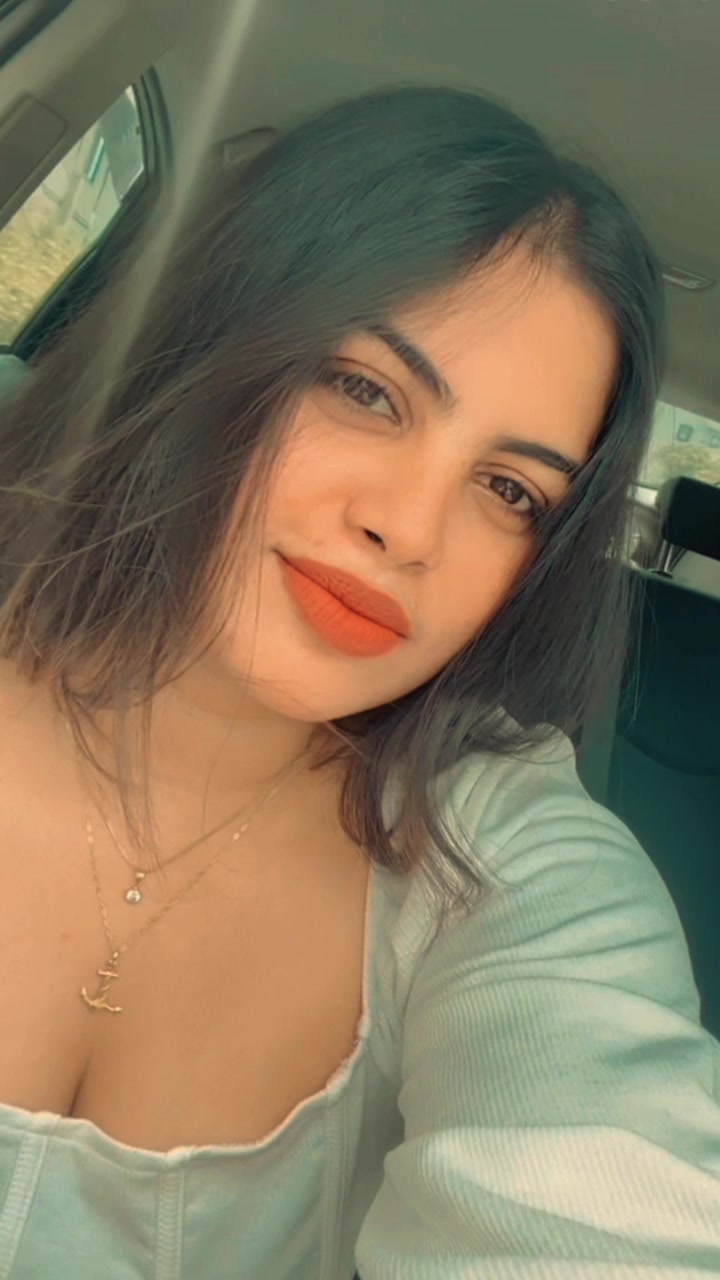 @Divya ᥫ᭡✨