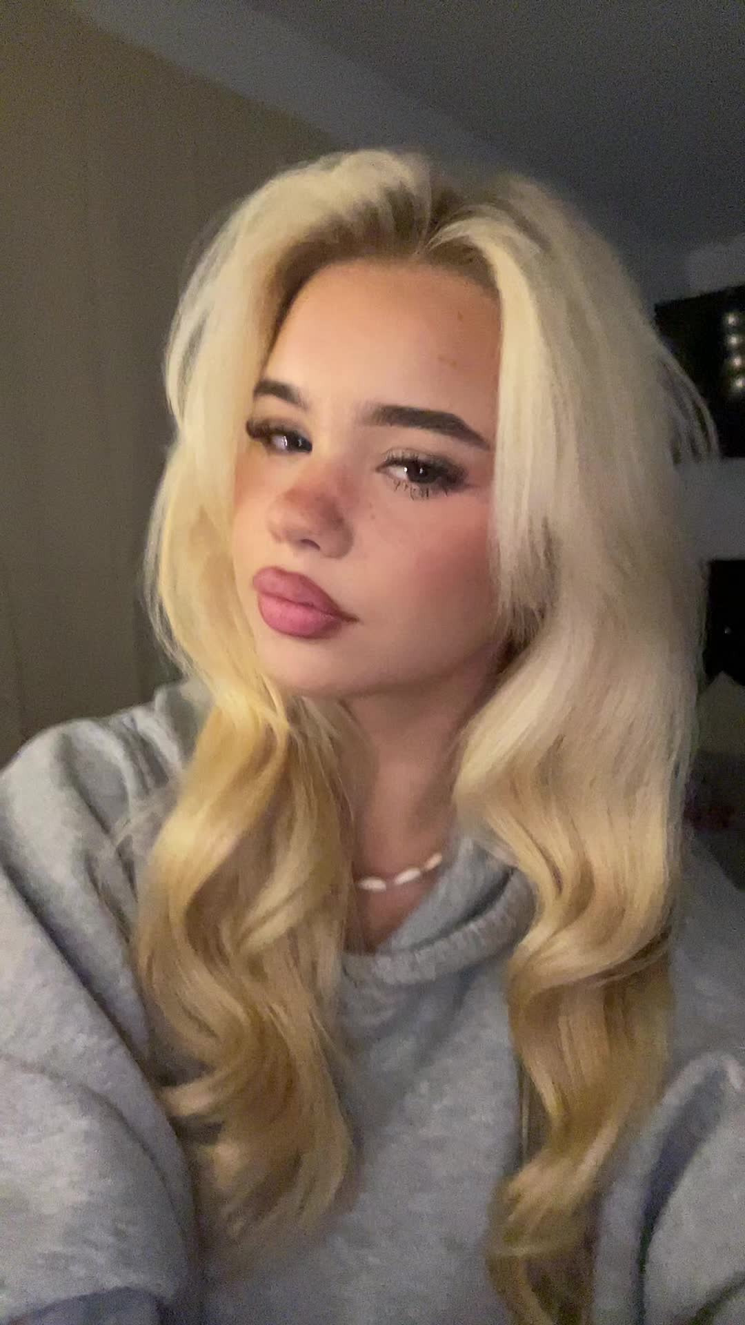 @💎𝐌𝐈𝐊𝐀 𝐁𝐑𝐎𝐎𝐊𝐒💎