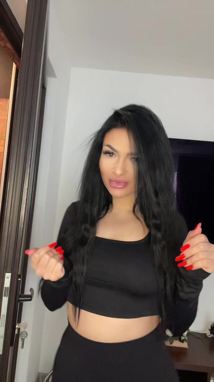 @𝒜𝓁𝒾🧸