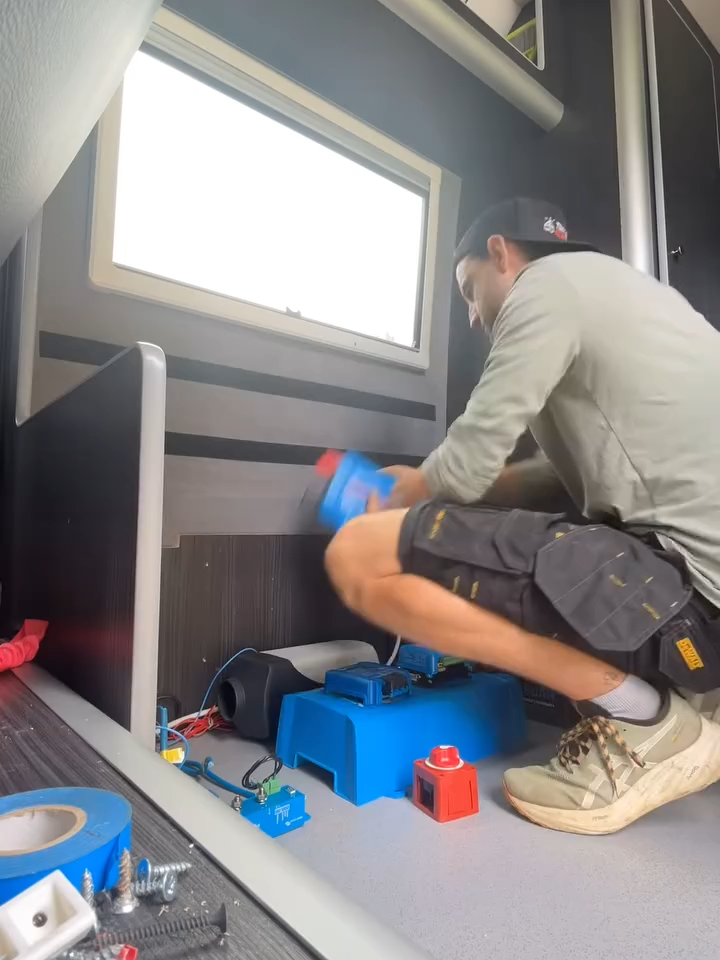 @Tiny Build Electrics