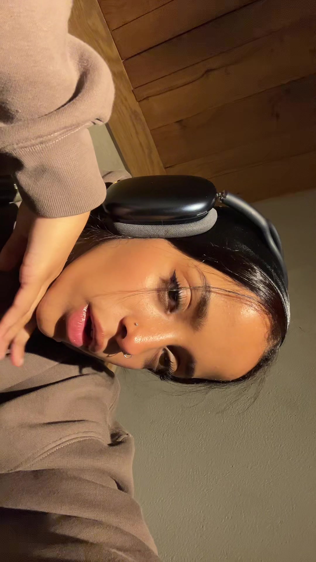 @n ꨄ
