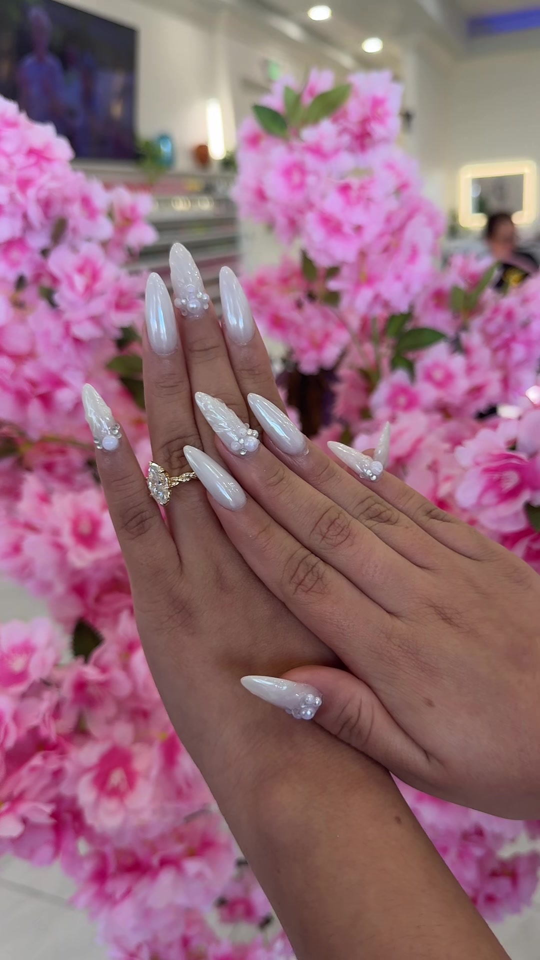 @KR nails and spa