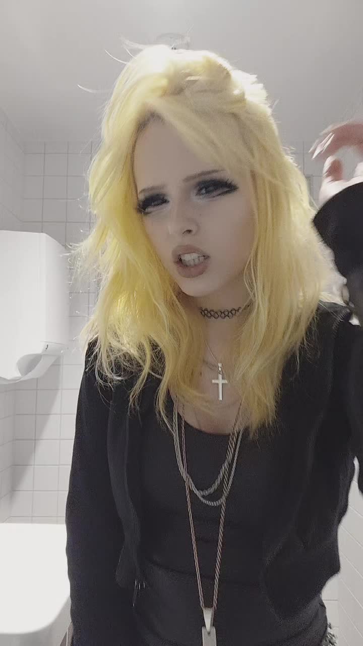 @𝒞𝒶𝓂𝒾🐜