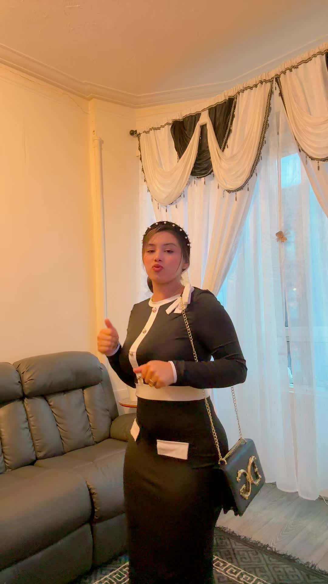 @elysa_elysa_18