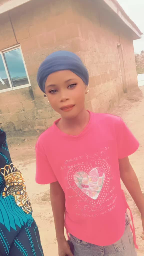 @OLORI NOBODY 🧵 🪡 ✂️
