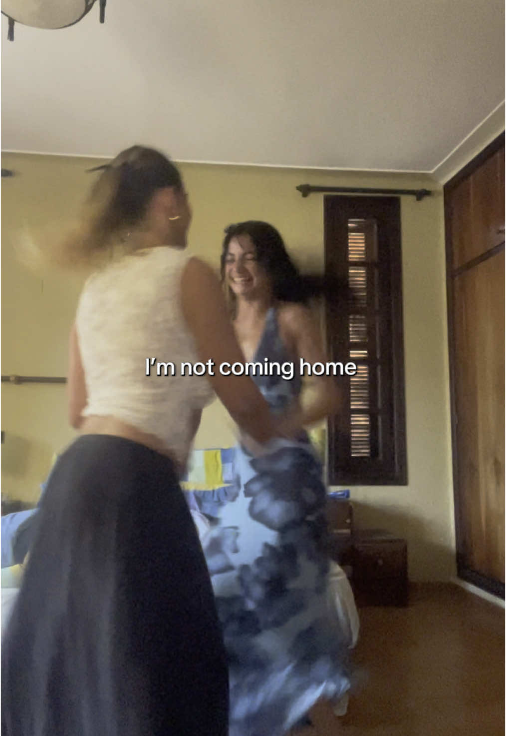 @Loulou