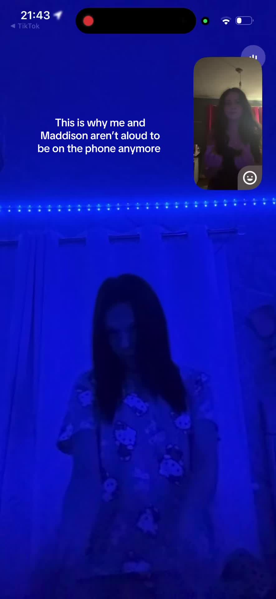 @ELLIEBELLYBOOSPAMMMM