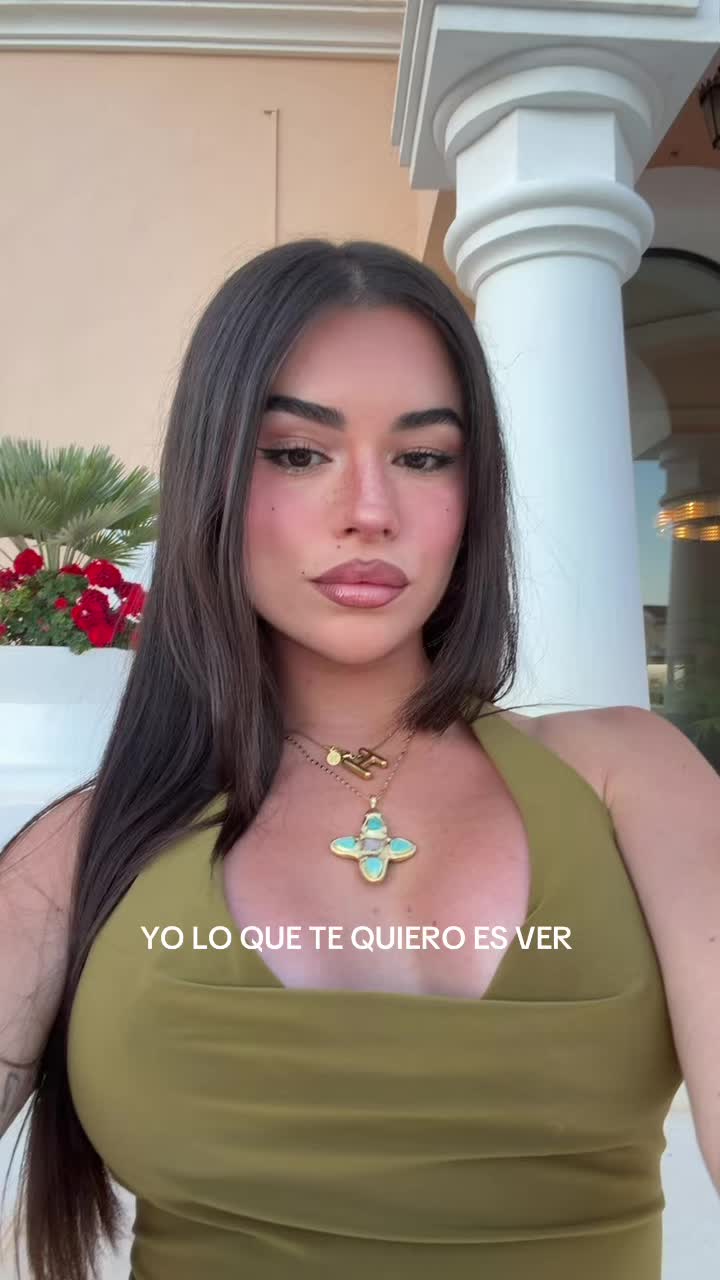 @Helenaarauz