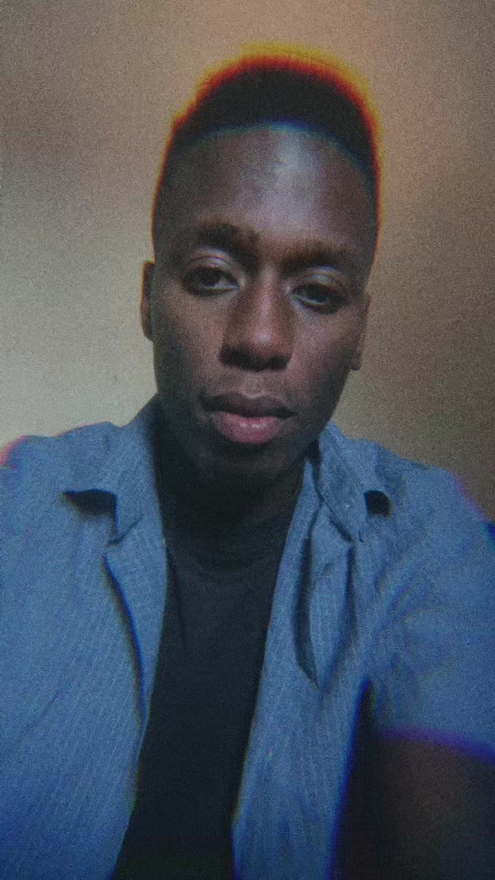 @🎧