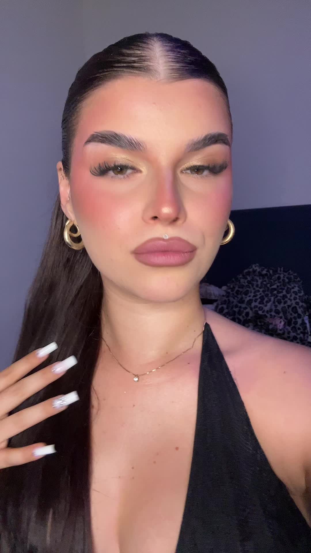 @_fefe_