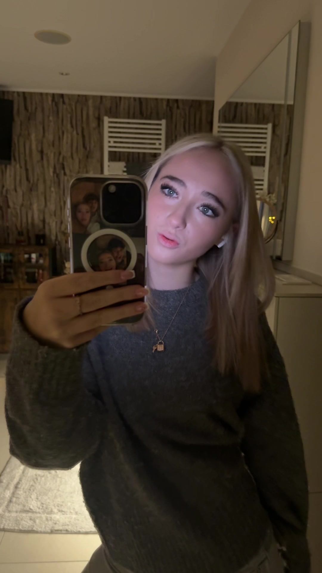 @lena