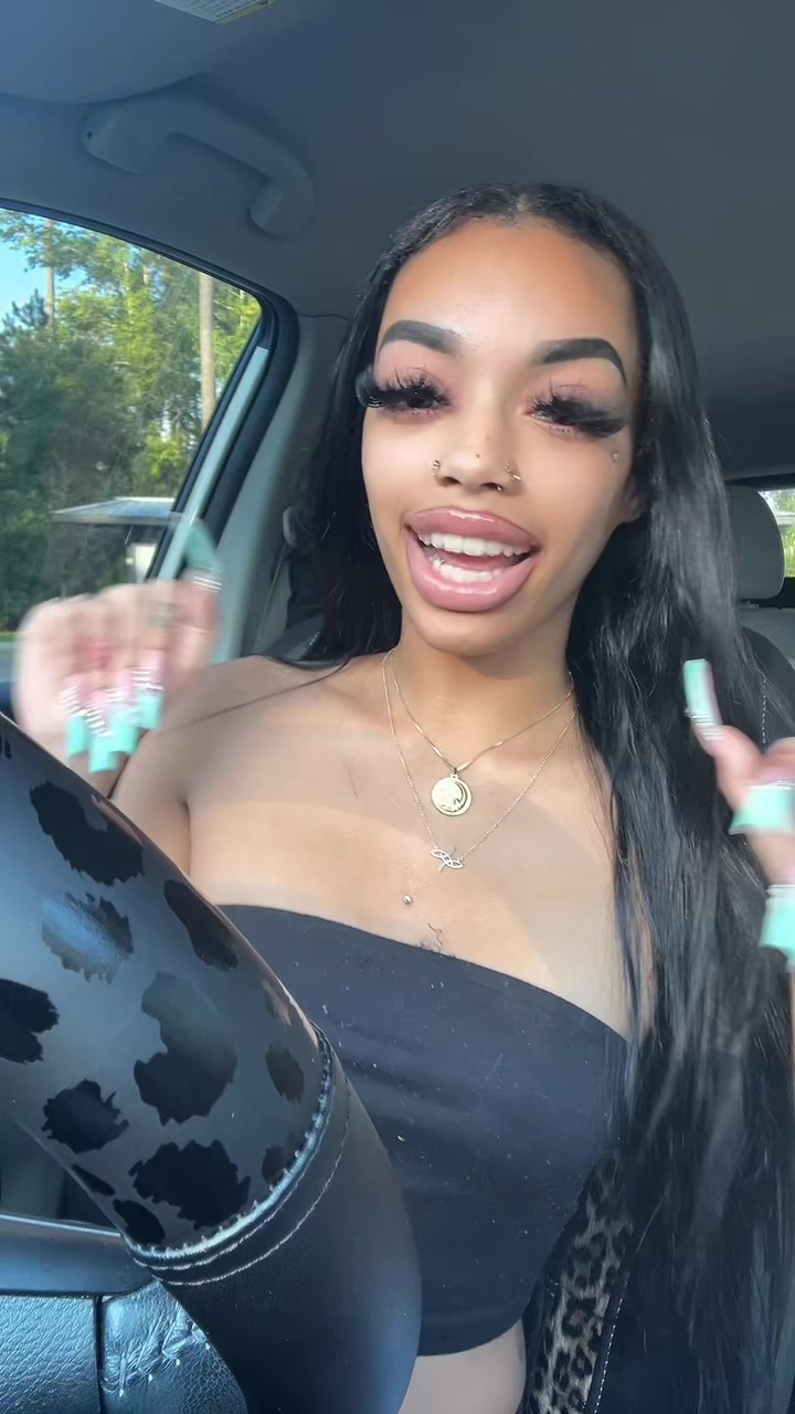 @Feen4._julia